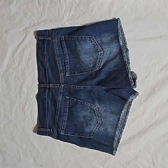 Sugar & Jade Girl Size 14 Plus Blue Denim Frayed Hem Distressed 5 Pockets Short - Picture 2 of 13